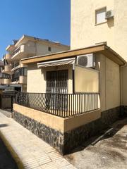Pis  Carrer de la roca plana. Planta baja en santa margarita – roses a 200 metros de la playa!