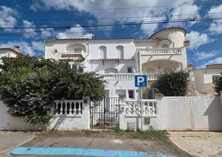 Maison jumelée  Carrer port rhodes. Encantadora casa reformada con vistas a los canales en empuriabr