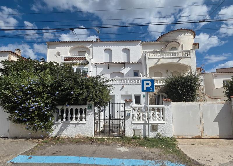 Foto 7b81d155-3977-4f0a-b315-9dad9e7f5381. Casa adossada a Port Banyuls - Port Alegre - Port Empordà Empuriabrava