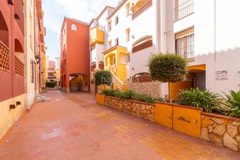 Foto 73b64e50-2c0c-4bc3-a262-f014816ae78a. Piso ?? apartamento con licencia turística, piscina y parking en el corazón en Empuriabrava