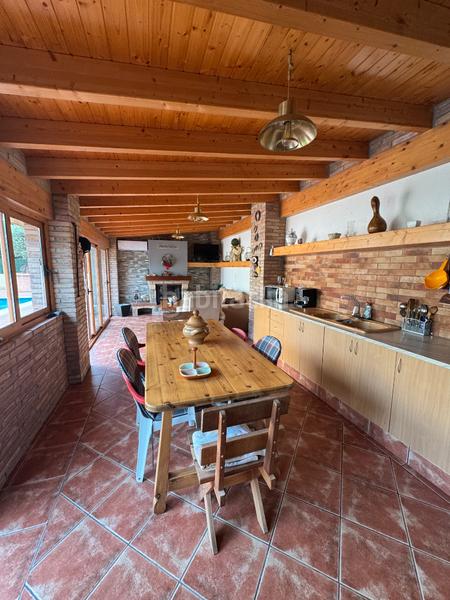 Foto 91de8391-52d1-4a5f-a7fd-1ce391049bbc. Chalet casa unifamiliar con piscina, garaje y espacios exteriores para disfrutar todo el año – mas pau () en Avinyonet de Puigventós