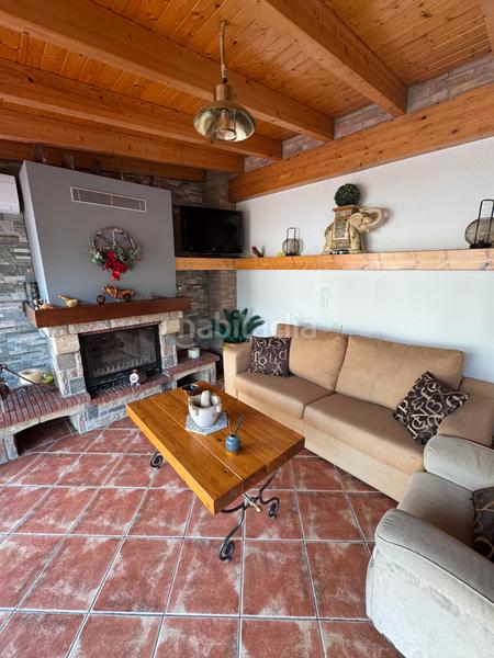 Foto a0d6103b-110c-4f17-ae57-63b3789f6165. Chalet casa unifamiliar con piscina, garaje y espacios exteriores para disfrutar todo el año – mas pau () en Avinyonet de Puigventós