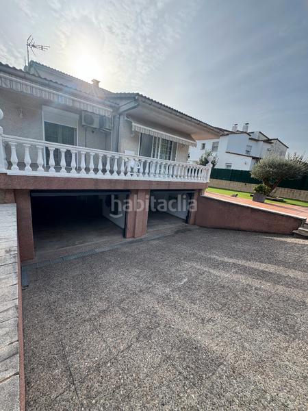 Foto ddf4f25a-33a8-447e-abb4-5ce3502e52f6. Chalet casa unifamiliar con piscina, garaje y espacios exteriores para disfrutar todo el año – mas pau () en Avinyonet de Puigventós