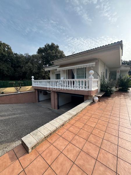 Foto f79bc038-0902-497b-ada9-3c86e855f364. Chalet casa unifamiliar con piscina, garaje y espacios exteriores para disfrutar todo el año – mas pau () en Avinyonet de Puigventós