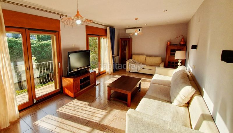 Foto ef43fc23-8ef0-4a3d-9fec-505e37762ee8. Xalet amb calefacció aparcament piscina a Roca Grossa Lloret de Mar