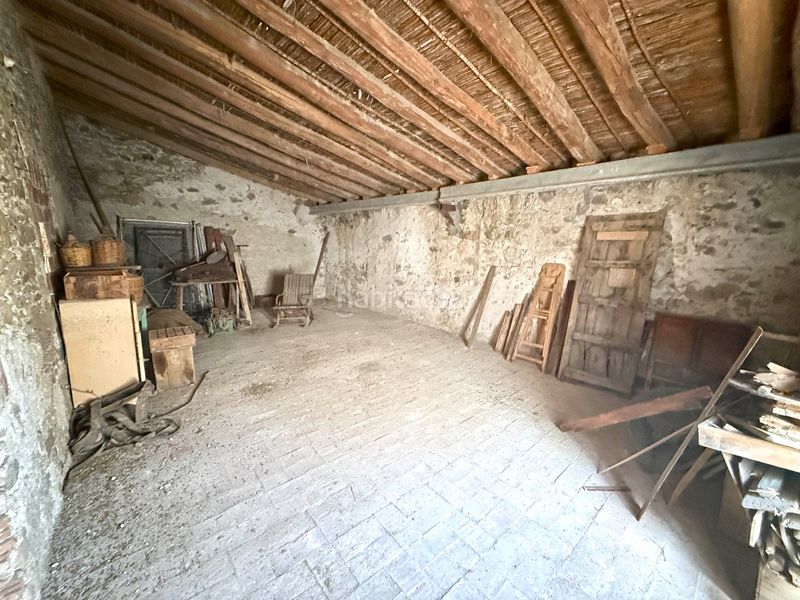 Foto 1066cab5-221a-48c6-aad3-da8e4794f3dc. Casa adossada a Sant Climent Sescebes