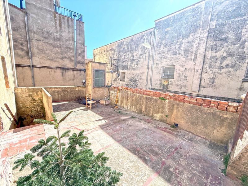 Foto 40bad3cc-32a6-4c77-84ac-fb22756095cf. Casa adossada a Sant Climent Sescebes