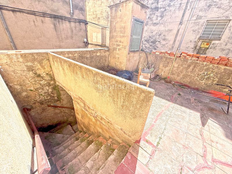 Foto efd81773-87d2-40fe-b20a-0c92e25f093b. Casa adossada a Sant Climent Sescebes