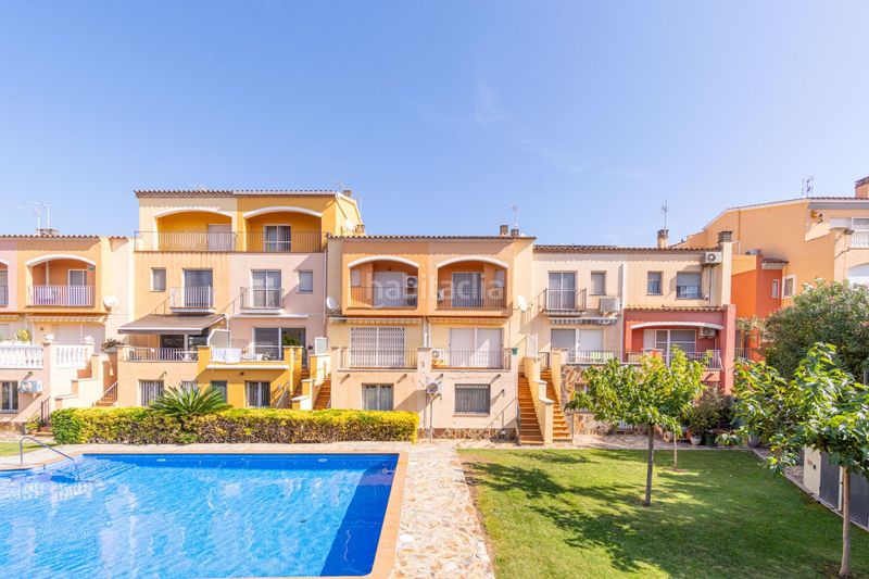 Foto d8944c89-08b1-441e-9b07-aec38441cf2f. Casa adossada amb calefacció piscina a Muga - Gran Reserva - Badia Empuriabrava