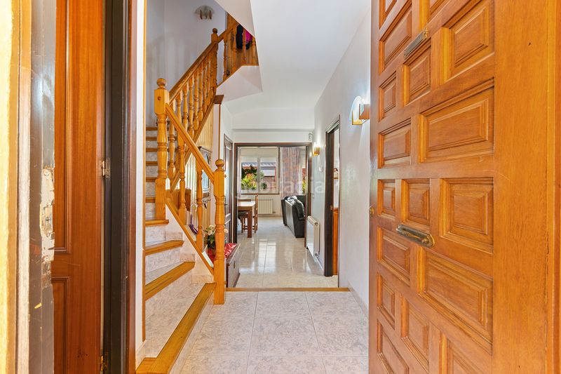 Foto f3c0019a-c8aa-4707-9a4e-f9e645ea5201. Casa adossada amb calefacció aparcament a Peralada