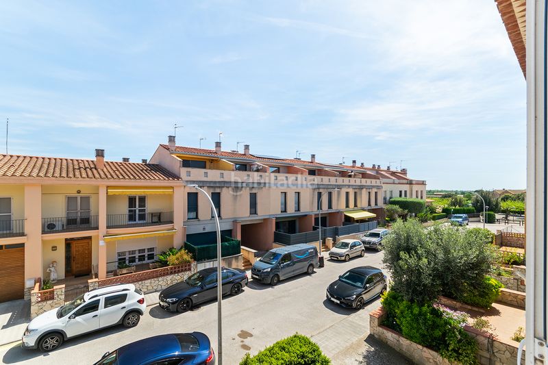 Foto f4c656bc-9943-48c3-8f5c-3bd3270f948a. Casa adossada amb calefacció aparcament a Peralada