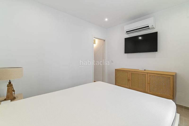 Foto baf97c96-5932-4d68-9965-bb4daac79665. Casa adossada amb calefacció a Centre Roses