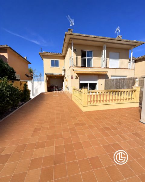 Foto b02e445b-d9a9-4d01-add0-5a1cc539e2a0. Casa a schiera con riscaldamento in Vila-sacra