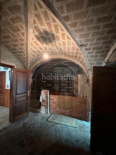 Foto af2df049-5ab8-4d29-b5cd-47d4ca3ce4d5. Casa en carrer de baix 6 casa en el centro de borrassa en Borrassà