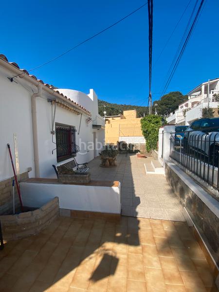 Foto 1984574c-43d0-4681-820f-961a0a9150b4. Casa  con vistas al mar a solo 50 metros de la playa de canyelles – en Roses