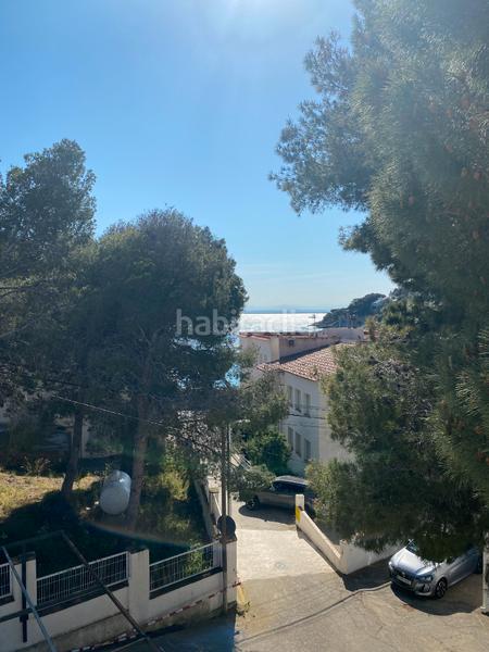 Foto 4359cb70-c3b2-4bad-9e31-9b67c298a768. Casa  con vistas al mar a solo 50 metros de la playa de canyelles – en Roses