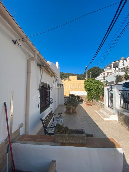 Foto 6fd42b21-c464-4ed9-89e7-45b4e5f14eaa. Casa  con vistas al mar a solo 50 metros de la playa de canyelles – en Roses