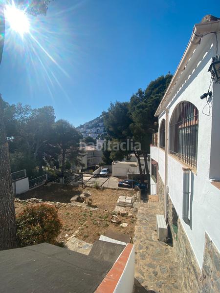 Foto f1d43755-9122-4892-8863-2eb6de80e178. Casa  con vistas al mar a solo 50 metros de la playa de canyelles – en Roses