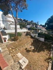Casa a Puig Rom-Canyelles-Almadrava. Casa con vistas al mar a solo 50 metros de la playa de canyelles