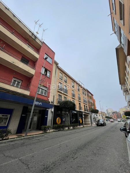 Foto ec37ecb3-936e-4768-8a2f-42d42a4fbfcd. Piso amplio piso en alfonso viii en Centro Ciudad Plasencia