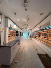 Local commercial  Calle 12. Amplio local junto a plaza mayor
