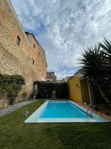 Foto c1268176-c0a7-4086-b723-5721a35527b1. Casa en calle coria 19 casa con piscina en el centro en Plasencia