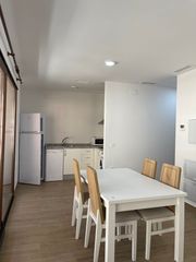 Rent Flat in Plaza catedral 11. Piso con terraza