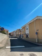 Casa en Calle las jaras 7. Casa con cochera y terraza