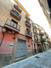Local Comercial a Calle la tea 7. Local en pleno centro