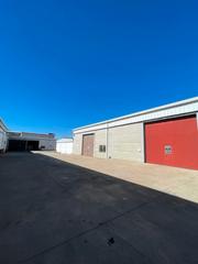 Lloguer Nau industrial  Calle isaac peral. Nave con oficina