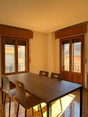 Location Appartement à Calle borrego 7. Amplio piso en el centro