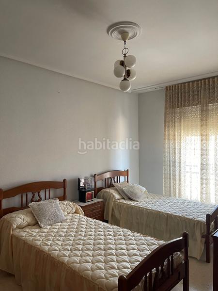 Foto 6c40cd6f-bc13-4864-b228-0120187d3ceb. Haus in calle villavieja 9 in Los Pinos - El Pilar Plasencia