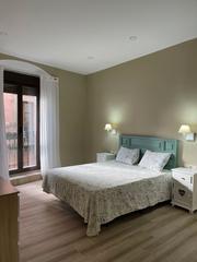 Miete Etagenwohnung  Calle rey 11. Amplio piso reformado en el centro