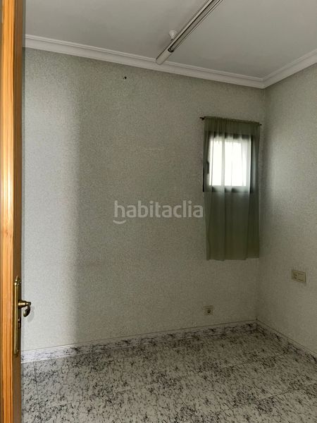 Foto 70c94938-6a51-4c34-aece-bae5b1b808e8. Casa en calle caballeros 10 edificio junto a la calle sol en Plasencia
