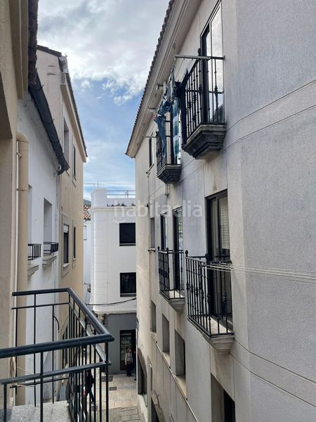 Foto abb3464c-efff-4c06-9818-b564c845fa37. Casa en calle caballeros 10 edificio junto a la calle sol en Plasencia