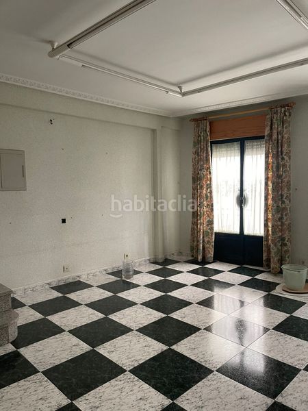 Foto e5c876a4-0530-4063-aa41-65758ca218bd. Casa en calle caballeros 10 edificio junto a la calle sol en Plasencia