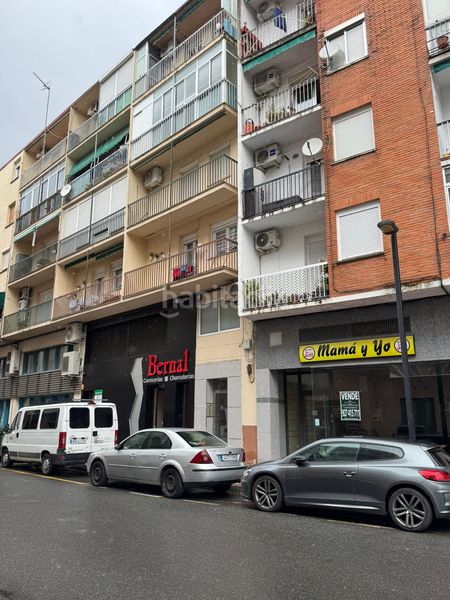 Foto b9cba8dd-a879-46a1-8853-d4e0ce699313. Locale commerciale in avenida de la vera 18 in Centro Ciudad Plasencia