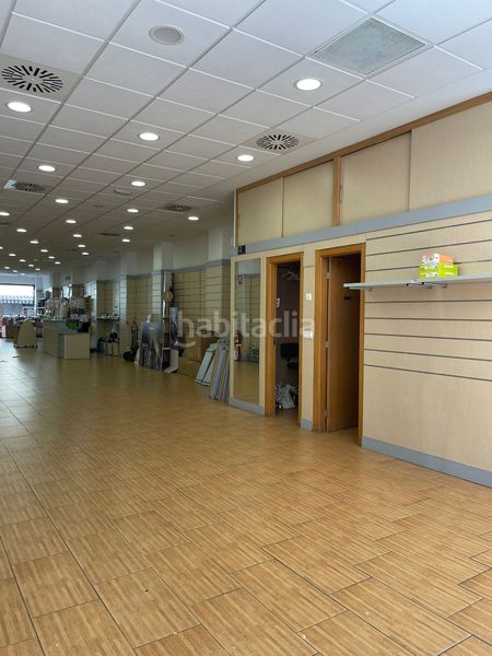 Foto ba21f3e4-058a-4189-aae9-9a59887fff89. Locale commerciale in avenida de la vera 18 in Centro Ciudad Plasencia