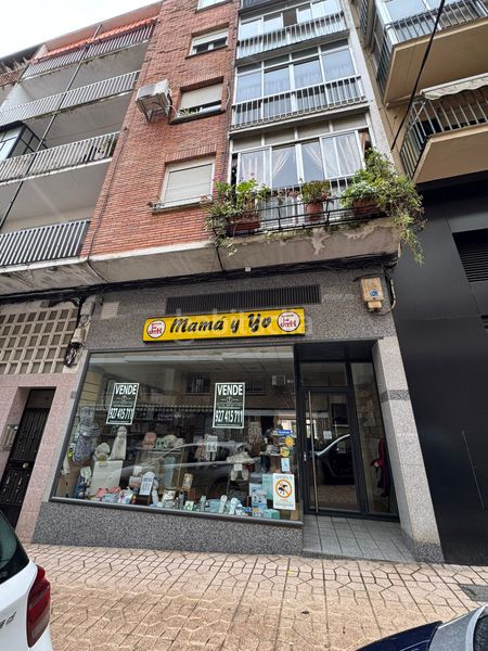 Foto d34000cf-847a-483b-8a94-b8315df109d5. Locale commerciale in avenida de la vera 18 in Centro Ciudad Plasencia