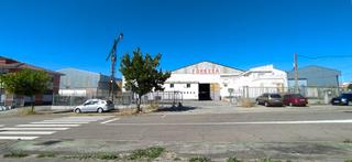 Bâtiment à usage industriel à Calle g 22. Complejo de naves y terreno