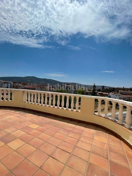 Foto 19414b24-1e95-4112-9c64-8d42e78da424. Casa amb xemeneia calefacció aparcament a Los Pinos - El Pilar Plasencia
