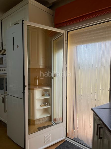 Foto 5f16ebc3-affb-4dd0-9b2c-2121b3835ba0. Casa amb xemeneia calefacció aparcament a Los Pinos - El Pilar Plasencia