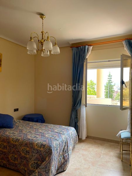 Foto 7c4ae4f7-5bb7-4068-a5bd-94a8545aeabe. Casa amb xemeneia calefacció aparcament a Los Pinos - El Pilar Plasencia