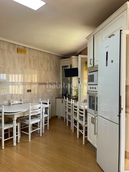 Foto de31fde2-c0e6-4570-b971-d44423c1ff34. Casa amb xemeneia calefacció aparcament a Los Pinos - El Pilar Plasencia