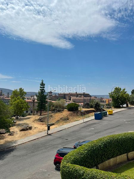 Foto e1058c78-25aa-4940-bdfa-25b5534e3c24. Casa amb xemeneia calefacció aparcament a Los Pinos - El Pilar Plasencia