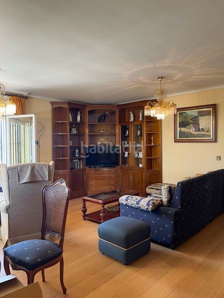 Foto f1ed64e6-8a2e-4a37-8b56-4e83f7295181. Casa amb xemeneia calefacció aparcament a Los Pinos - El Pilar Plasencia