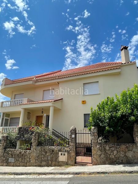 Foto f7a4b6f0-67c7-4970-8f04-4bef4c04c398. Casa amb xemeneia calefacció aparcament a Los Pinos - El Pilar Plasencia