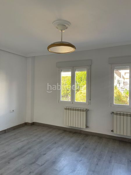Foto c58c3711-ca3a-46e1-8b10-eb5a581e193e. Rent flat with heating parking in Los Pinos - El Pilar Plasencia