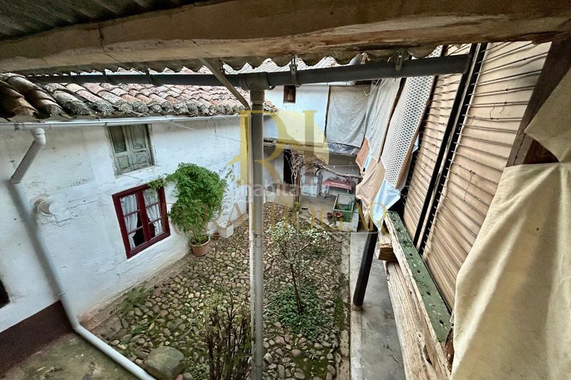 Foto b73a3265-06bd-45a8-9b8e-b8d4edd2e049. Casa a calle el cueto 25 a Ardón