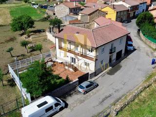 Maison à Robla (La). Candanedo de fenar gran casa de pueblo prácticamente a estrenar!